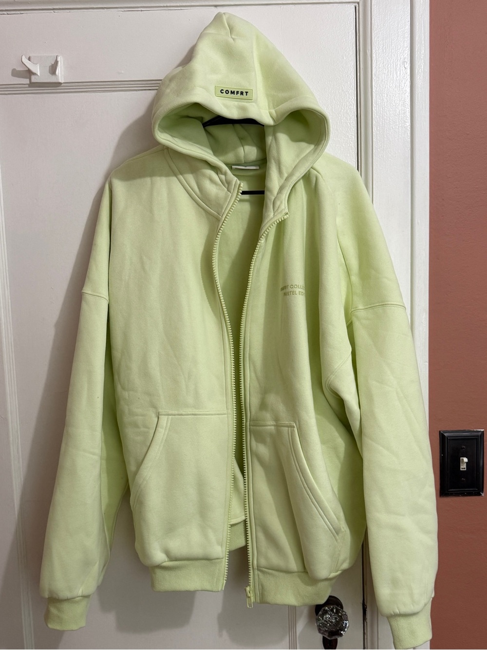 NWT Comfrt Honeydew Zip Hoodie